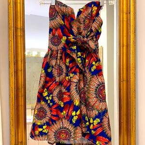 Bright patterned mini sweetheart dress